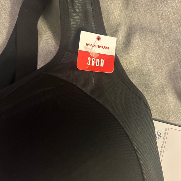 Champion Women’s👱🏽‍♀️MotionControl Zip High-impact Wirefree Sports Bra Sz 36DD - Picture 4 of 11